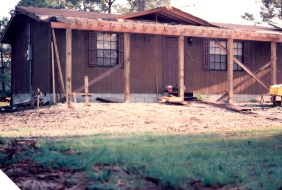 FL PORCH & STOVE (5)